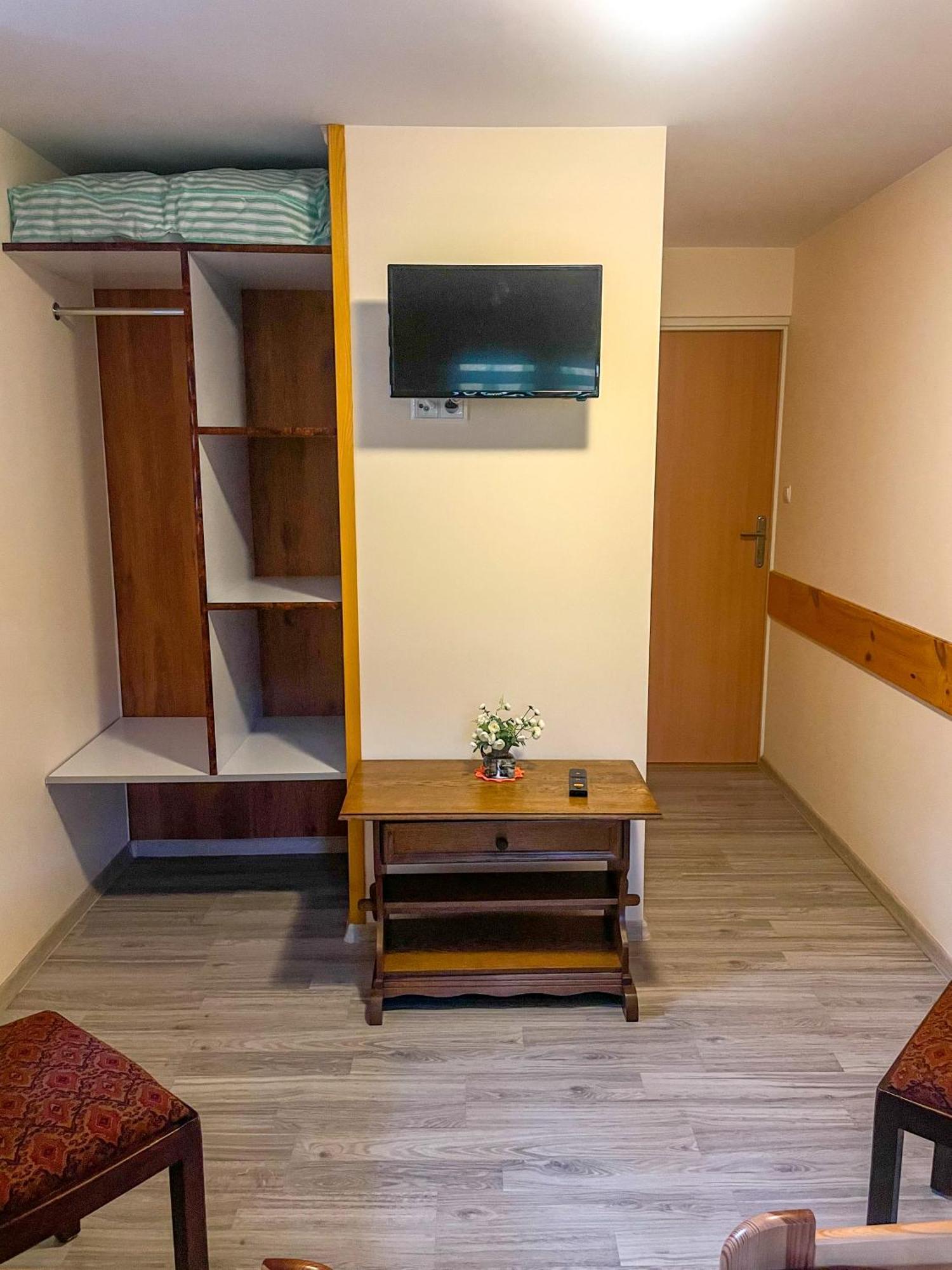Hotel Koniczynka Ściegny Esterno foto